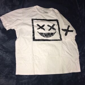 Graphic tee